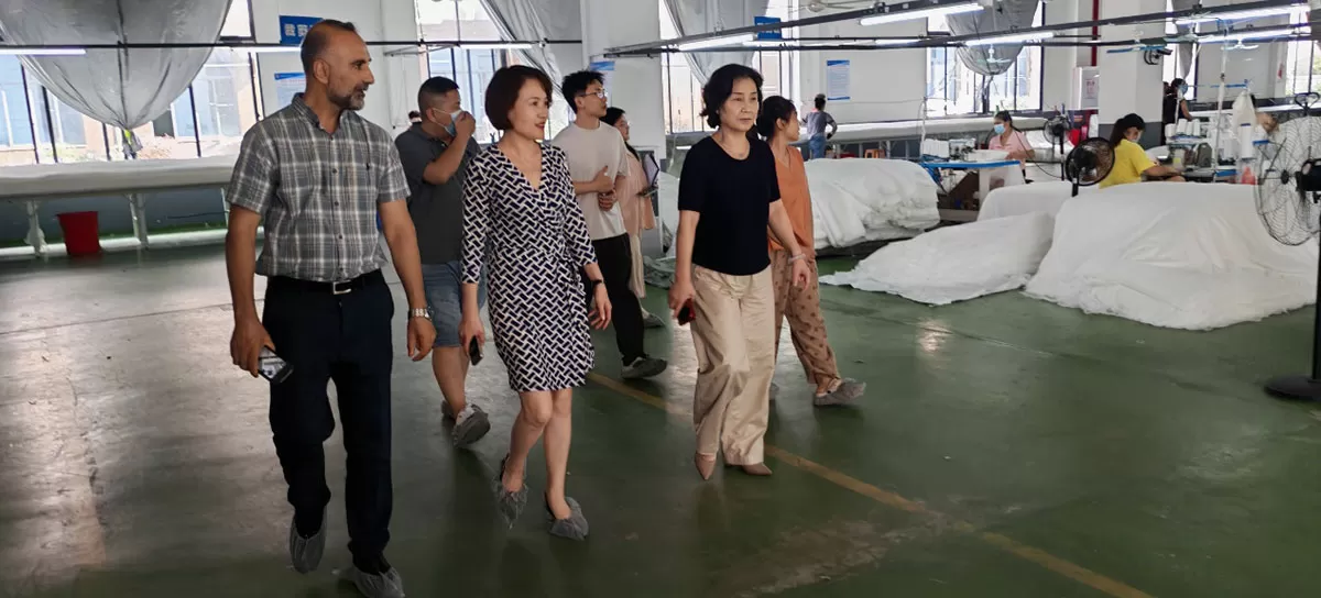 ICRC Delegation Visits Fujian Yamei Factory-2